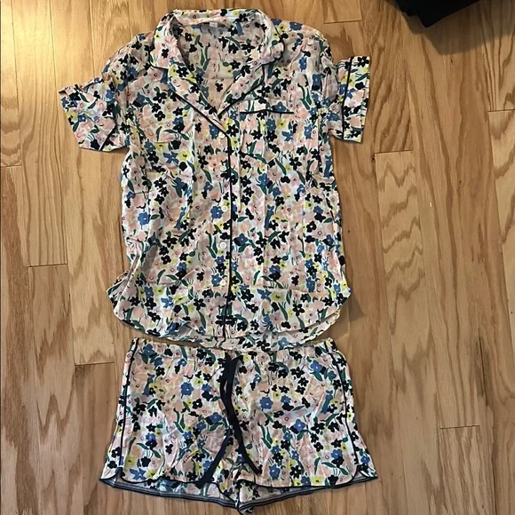 LOFT Floral Sleepwear with Navy Accents - Picture 1 of 2
